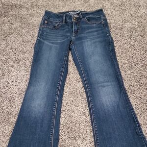 🚨ALL American Eagle Jeans Are $10.00!!🚨